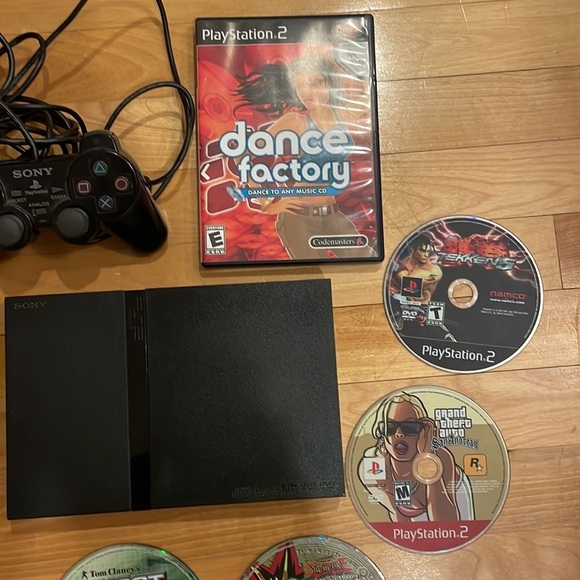 Sony Playstation 2 Slim Console Bundle w/ 1 Controller & 5 Games & 16MB Card - Picture 3 of 11